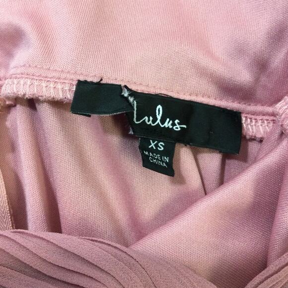 LULU'S  XS Mesmerizing Essence Pink Pleated Backless Tiered Maxi Dress B91 - Picture 8 of 10